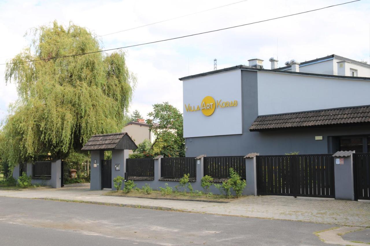 Villa Art Korab Gliwice Buitenkant foto